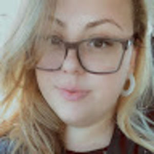 Meet your Posher, Liz